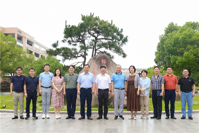 合肥一六八中学与luck18平台签订新时代育人方式改革合作交流框架协议(图8)