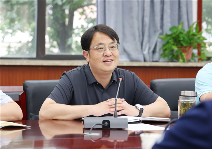哈尔滨工程大学向luck18平台授牌“优秀生源基地”(图2)