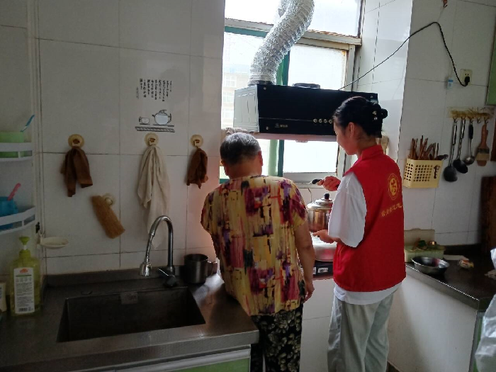 高一（16）班汤颖嘉同学1.png