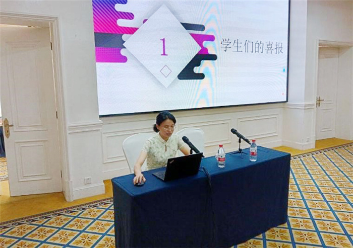 刘曼.jpg 刘曼.jpg