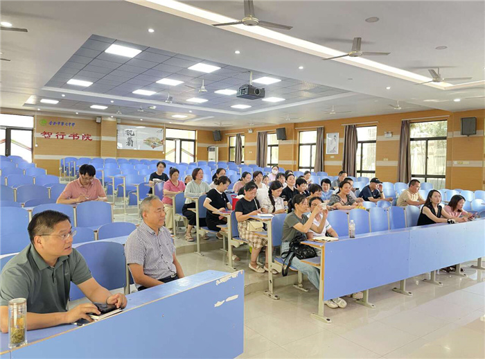 luck18平台2025届高三年级召开家委代表会议(图1)