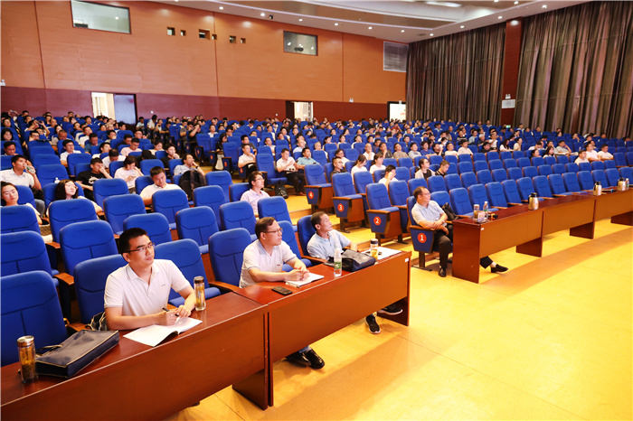 合肥市 2025届高三物理学科复习备考研讨会在luck18平台顺利举行(图2)