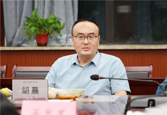 luck18平台高二年级“校长有约”晚餐会(图2)
