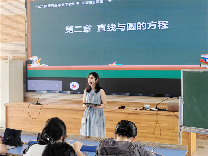 米庆.jpg 米庆.jpg
