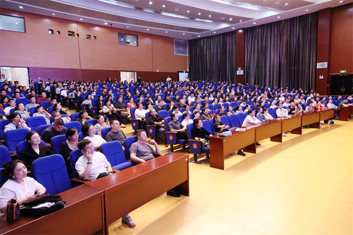 luck18平台2024级高一年级第三次家长学校(图4) luck18平台2024级高一年级第三次家长学校(图4)