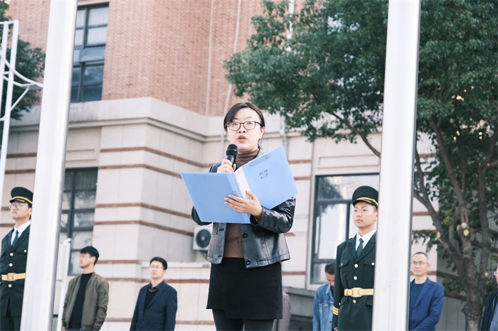第一党支部书记唐丽霞.jpg 第一党支部书记唐丽霞.jpg