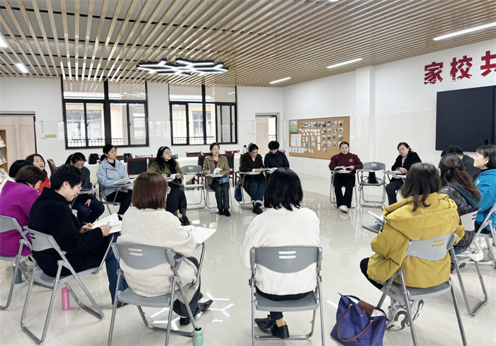 五十一期家长学校1.jpg 五十一期家长学校1.jpg