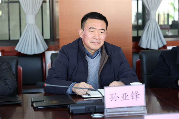 漯河实验高级中学一行莅临luck18平台考察交流(图4) 漯河实验高级中学一行莅临luck18平台考察交流(图4)