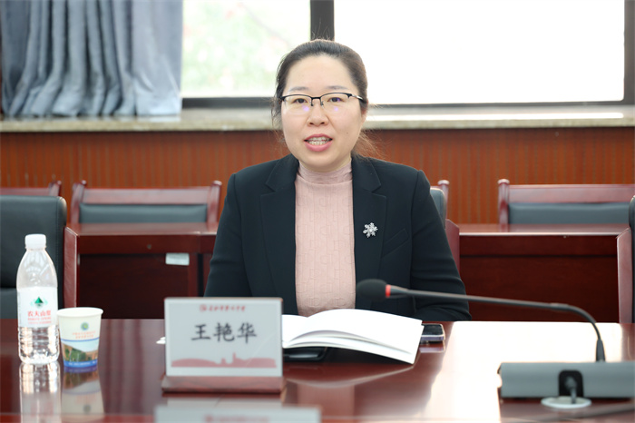 陕西师范大学优质生源基地授牌仪式在luck18平台举行(图3) 陕西师范大学优质生源基地授牌仪式在luck18平台举行(图3)