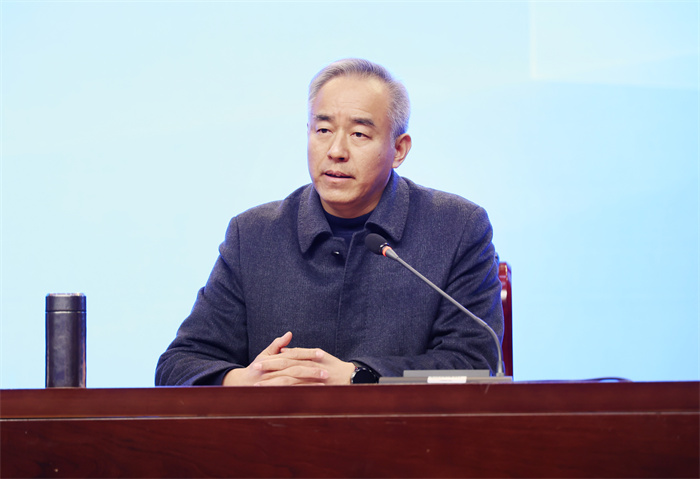 梁昌波.jpg 梁昌波.jpg