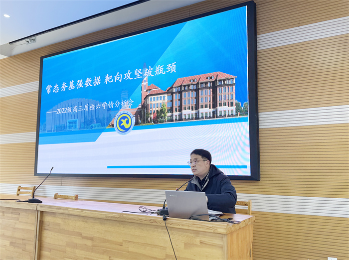 刘先群.jpg 刘先群.jpg