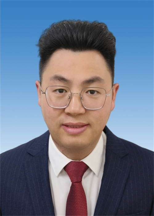 张瑞 高一级部副主任.jpg