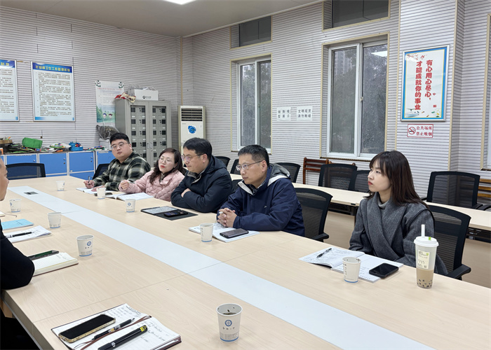 luck18平台与合肥一中举行高二级部管理交流活动(图4) luck18平台与合肥一中举行高二级部管理交流活动(图4)