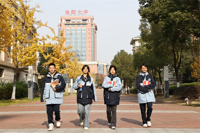 学生看书1.jpg