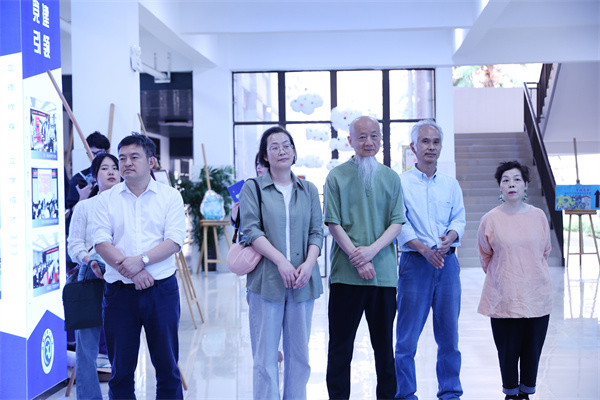 “等待花开——杨和平、于澎版画作品巡展”在luck18平台盛大开幕(图3)