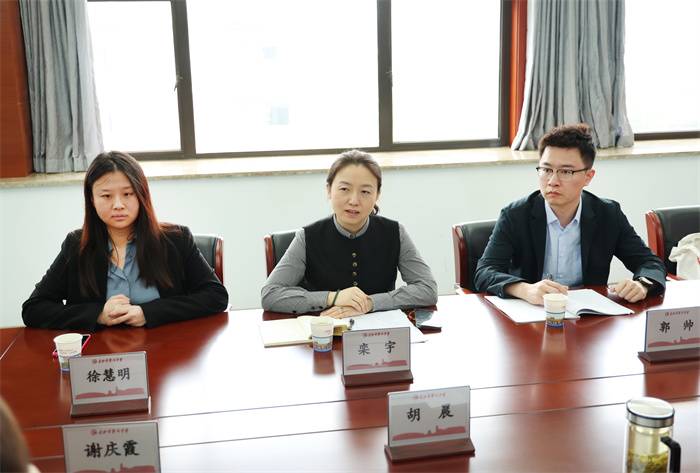 东北师范大学就业指导中心一行莅临luck18平台开展就业调研(图3) 东北师范大学就业指导中心一行莅临luck18平台开展就业调研(图3)