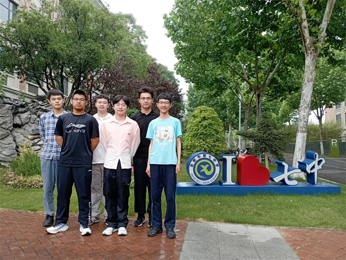 部分参赛学生.jpg