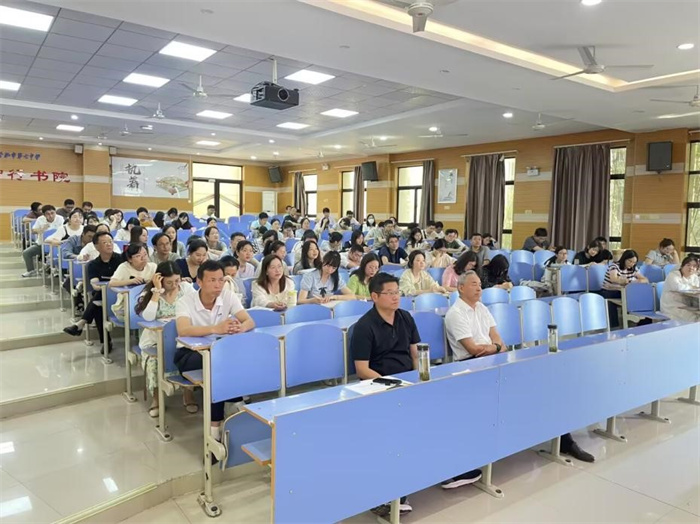 高三年级召开阶段性学情分析会暨期末工作会1.jpg 高三年级召开阶段性学情分析会暨期末工作会1.jpg
