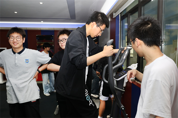 525心理健康日|“一起来解‘鸭’”趣味减压活动欢乐回归(图4)