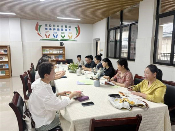 六十一期家长读书会2.jpg