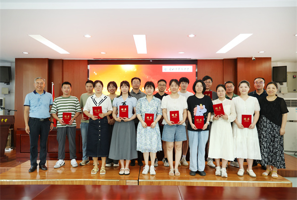 班主任2.jpg
