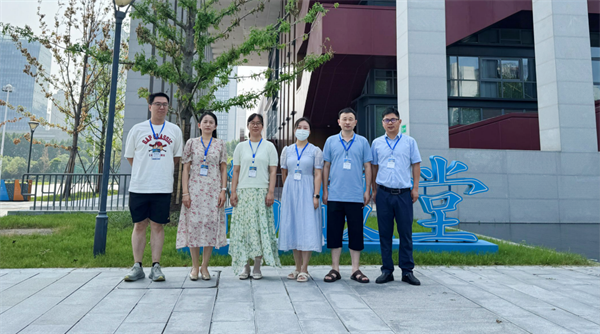 数学组合影.png