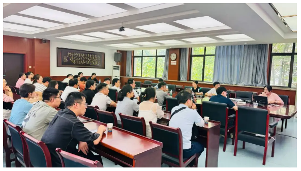 高一年级班主任会2.png
