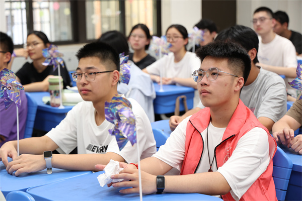 新学期“满电”出发！luck18平台高三年级活力返校(图7)