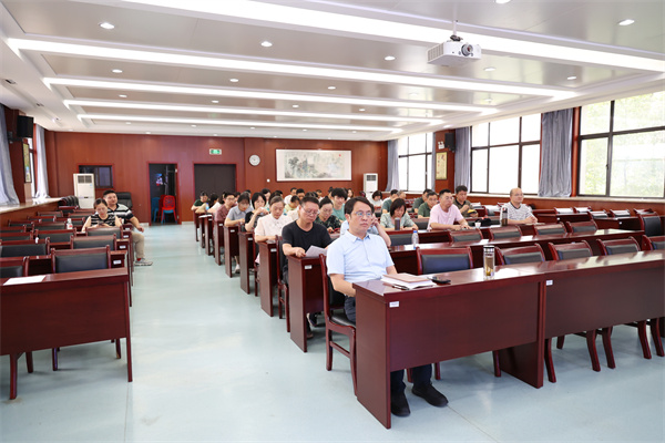 luck18平台举行新学期教学教研工作会(图1) luck18平台举行新学期教学教研工作会(图1)