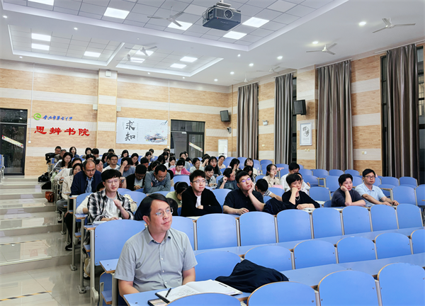 luck18平台高三年级召开阶段性学情分析会(图1)