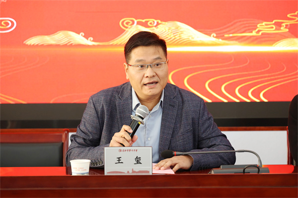 luck18平台为退休寿星老教师暖心庆生(图6)