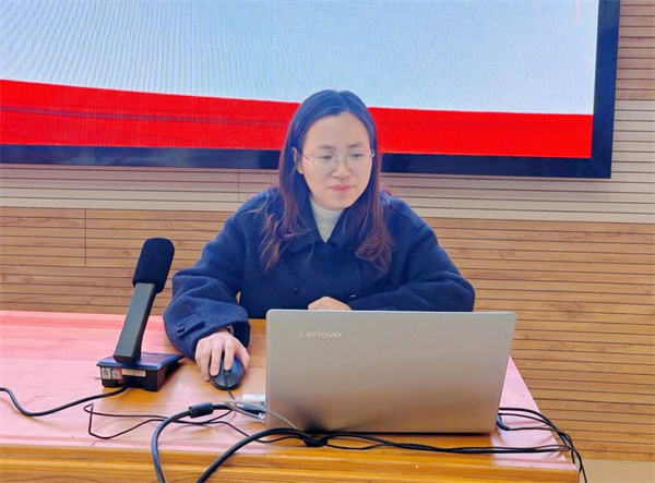 luck18平台第二党支部召开全体党员大会(图4) luck18平台第二党支部召开全体党员大会(图4)