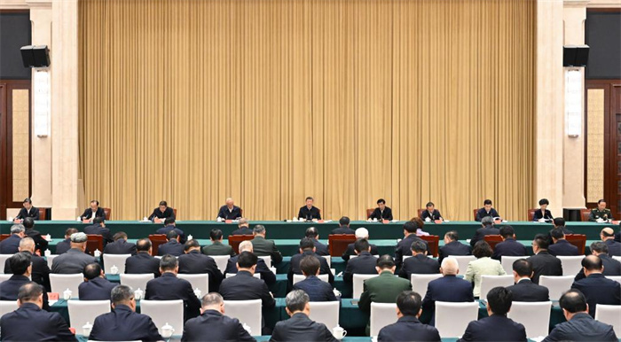 习近平:在听取新疆维吾尔自治区党委和政府工作汇报时强调 完整准确全面贯彻新时代党的治疆方略 努力建设团结和谐、繁荣富裕、文明进步、安居乐业、生态良好的社会主义现代化新疆(图3) 习近平:在听取新疆维吾尔自治区党委和政府工作汇报时强调 完整准确全面贯彻新时代党的治疆方略 努力建设团结和谐、繁荣富裕、文明进步、安居乐业、生态良好的社会主义现代化新疆(图3)