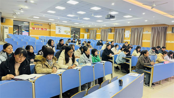 luck18平台高一年级召开期末协同育人联席会(图1) luck18平台高一年级召开期末协同育人联席会(图1)