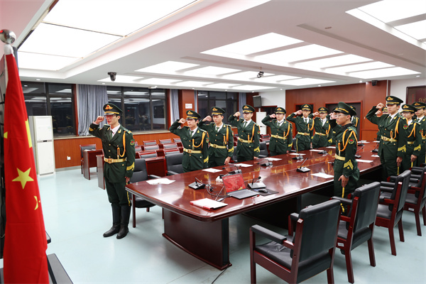 国旗护卫队宣誓.jpg 国旗护卫队宣誓.jpg