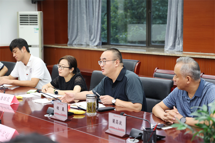 学校请高三学生吃饭,聊了什么?luck18平台这场晚餐会很有“温度”(图2) 学校请高三学生吃饭,聊了什么?luck18平台这场晚餐会很有“温度”(图2)