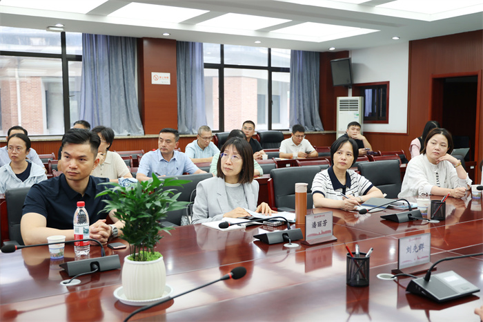 上海市教师教育学院考察团莅临luck18平台考察交流(图6)
