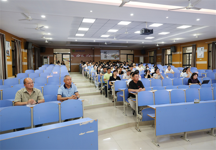 luck18平台2027届高三年级召开第二次教师会暨学情分析会(图1)